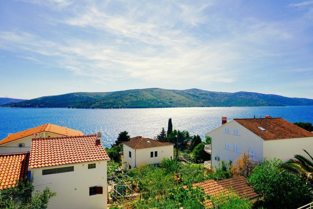 House Agradable Apartment Seget Vranjica Exterior photo